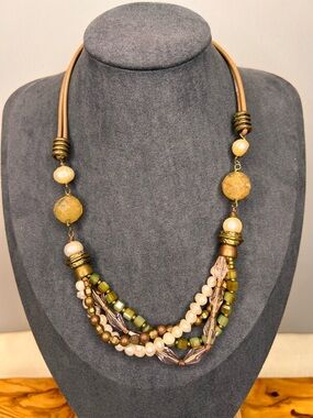 LIZOU  Semi Precious Stone Hand Knotted Necklace Genuine Leather Cultured Pearls